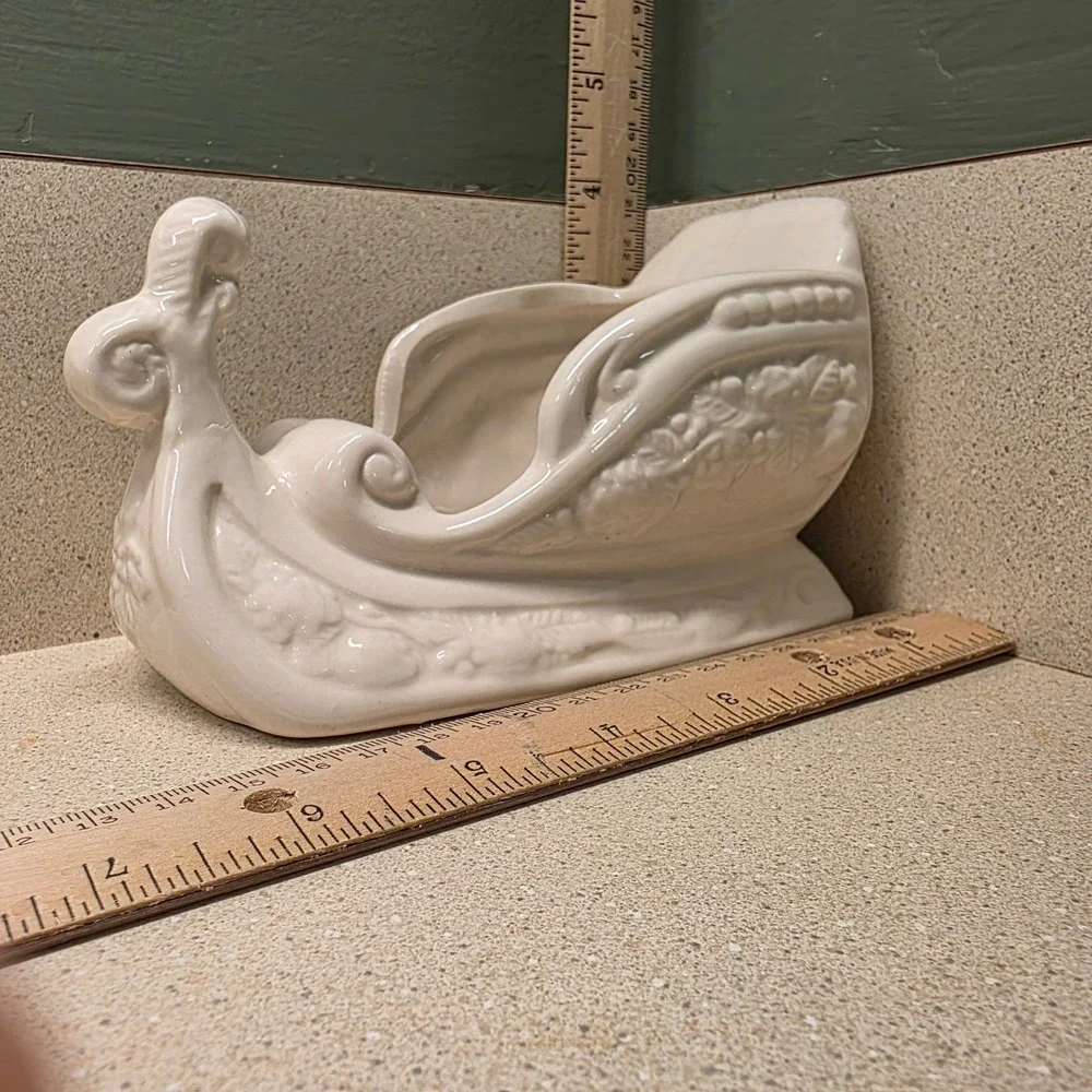 Ceramic Sleigh Planter Candy‎ Dish Medium Off-White Christmas Holiday Decor